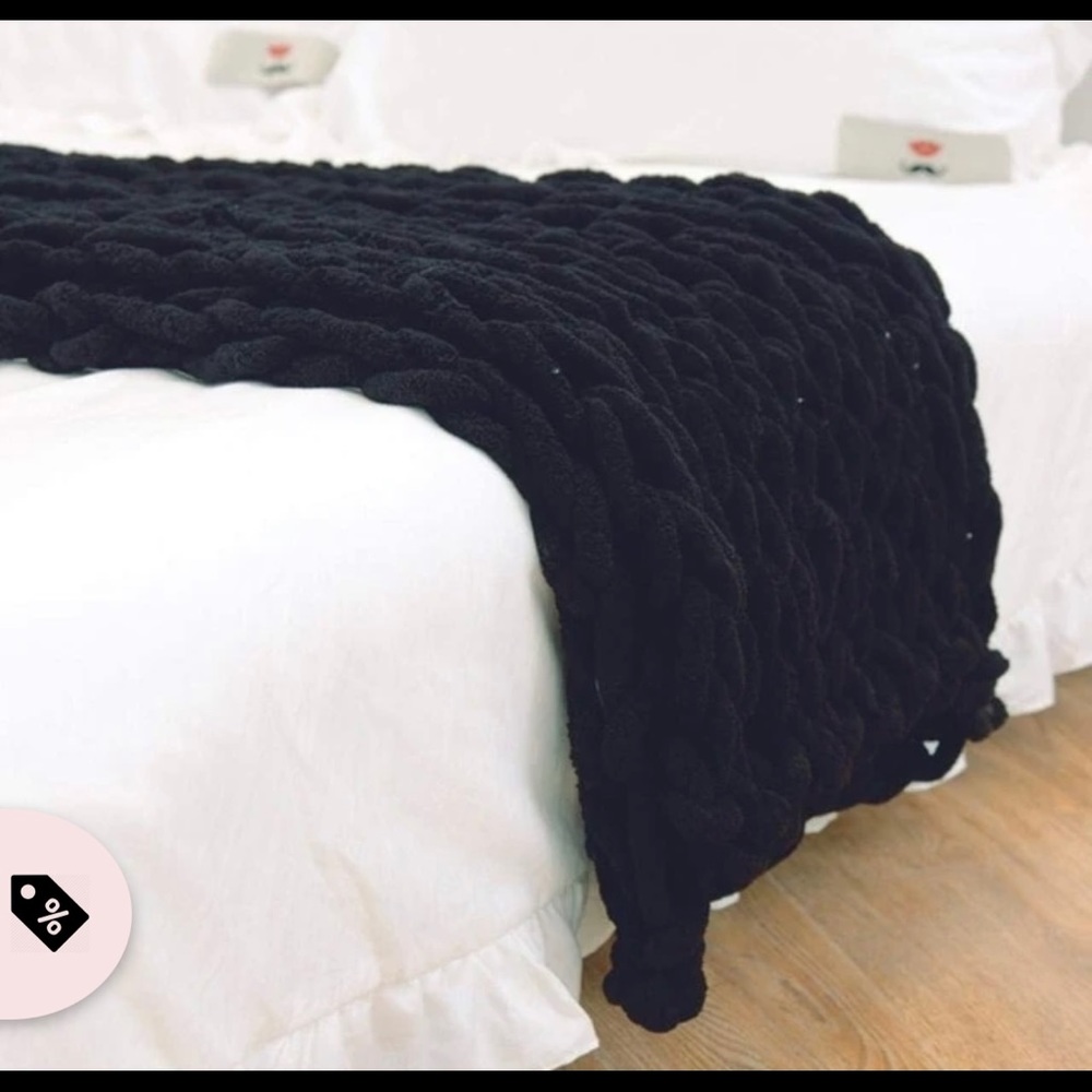 Chenille chunky knit blanket